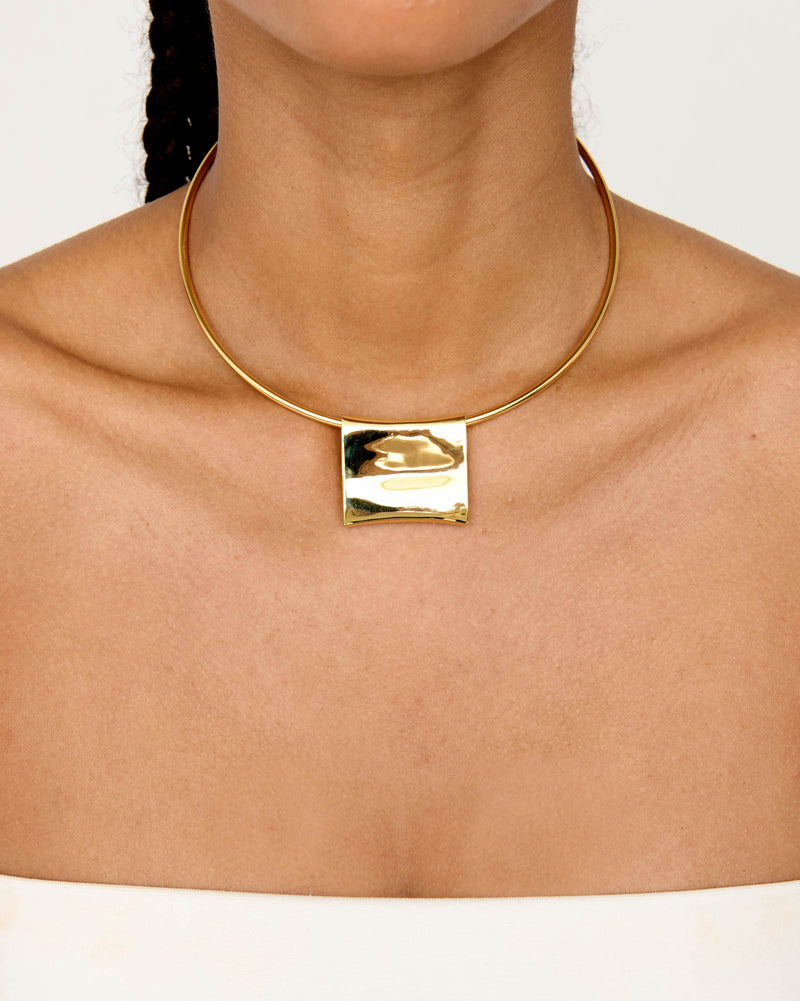 Carre Necklace