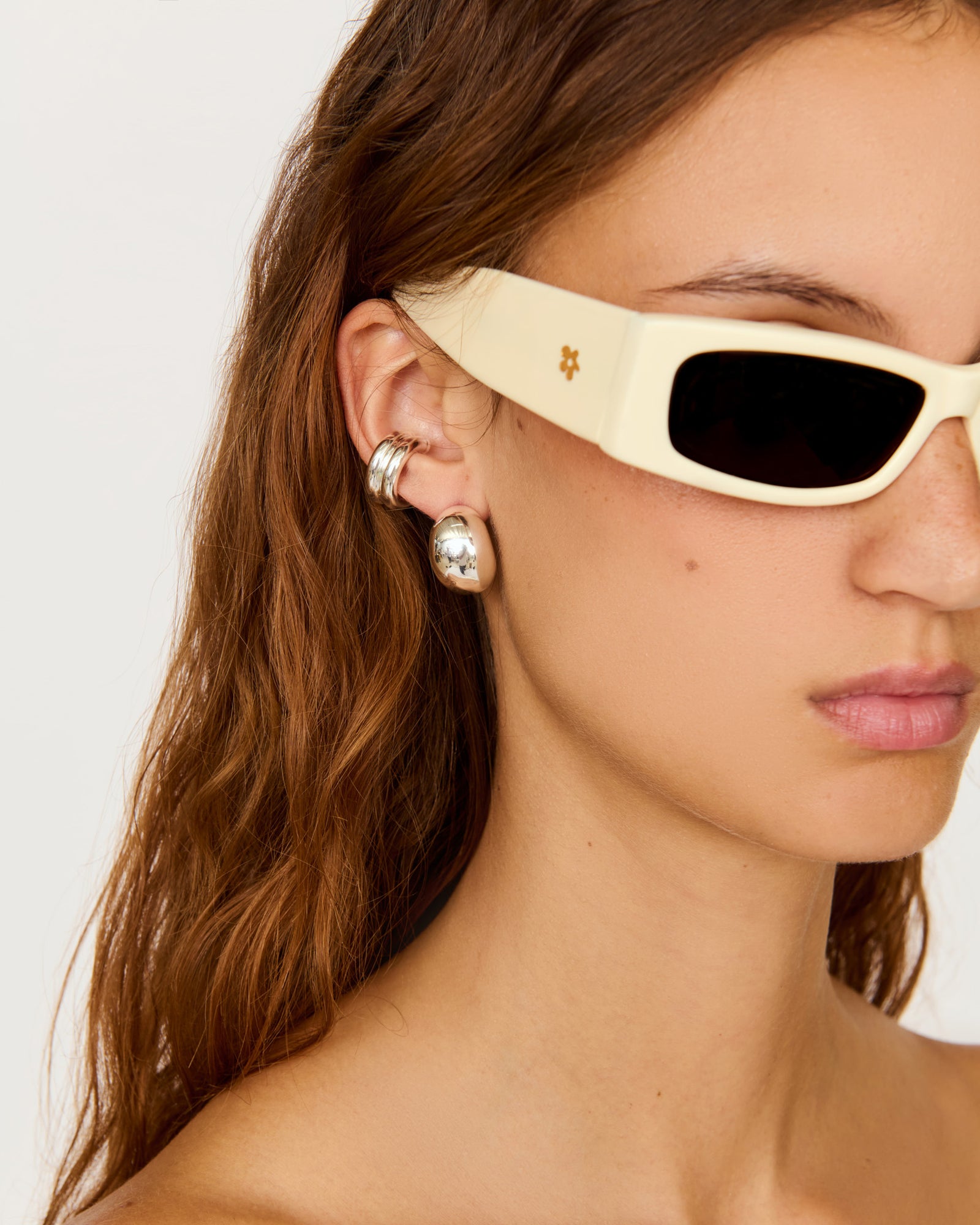 【関税込み】eliou ゴールド Benjie ピアス Benjie Earrings – éliou